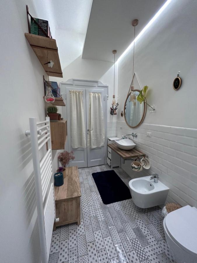 Gam Gam Isola Room Rent Milano Eksteriør billede