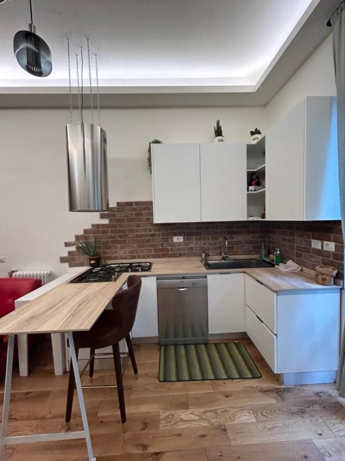 Gam Gam Isola Room Rent Milano Eksteriør billede