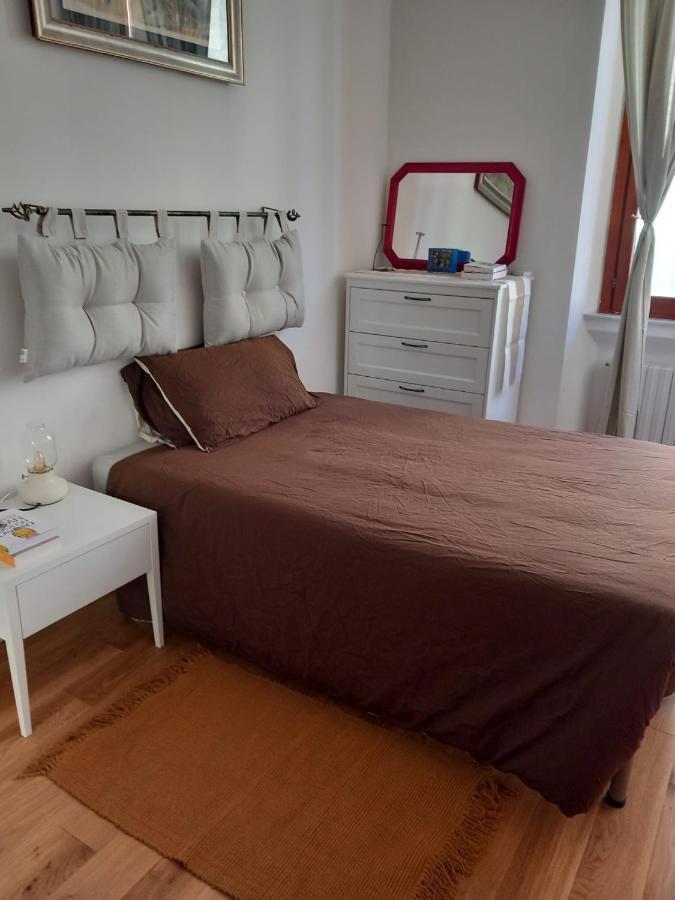 Gam Gam Isola Room Rent Milano Eksteriør billede